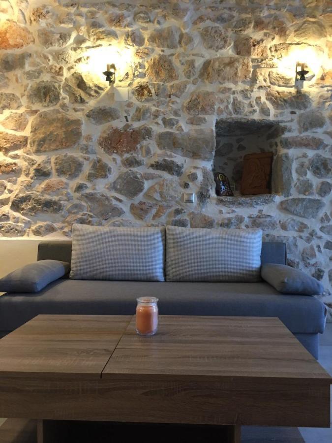 Вилла Elata Stone House Экстерьер фото